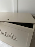 Load image into Gallery viewer, Speelgoedkist met naam - Toybox with name - L 60x40x40 cm